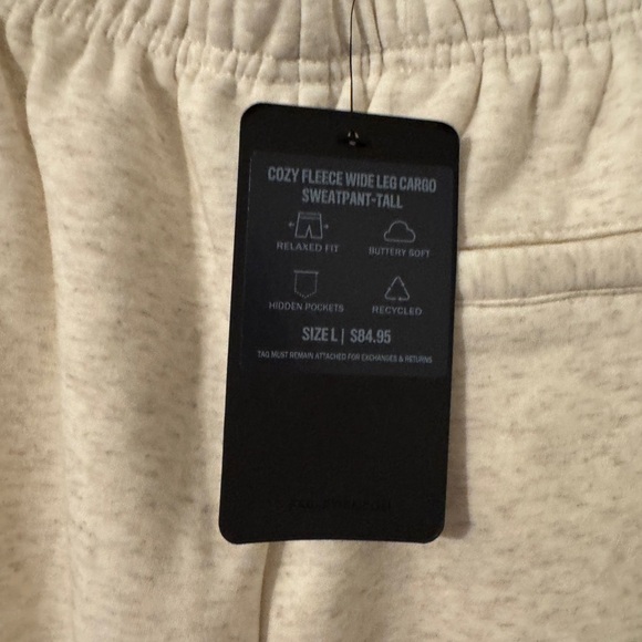 Fabletics Cozy Fleece Wide Leg Cargo Sweatpant Sz large TALL - Picture 7 of 7
